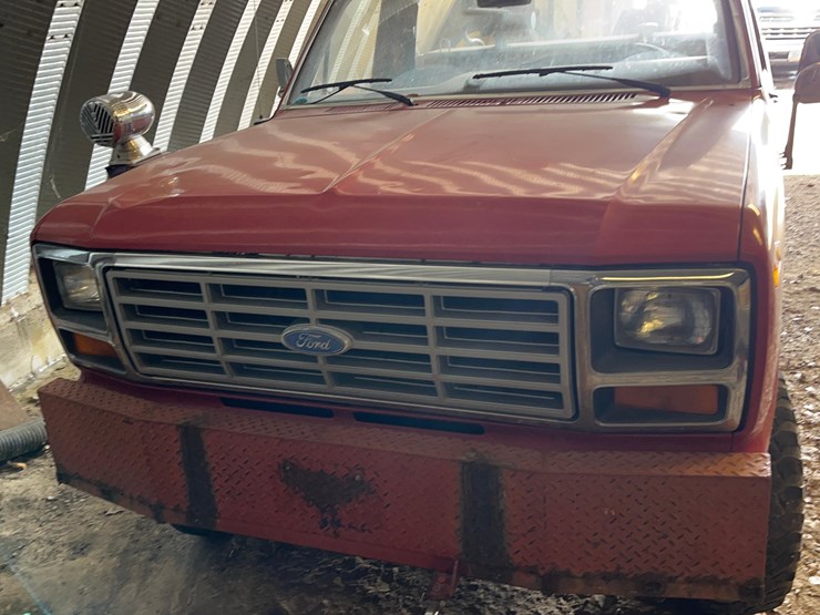1984-ford-f350-image-5