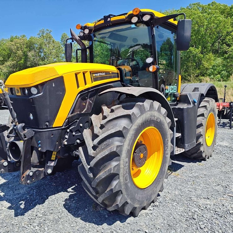 2022 JCB FASTRAC 4220