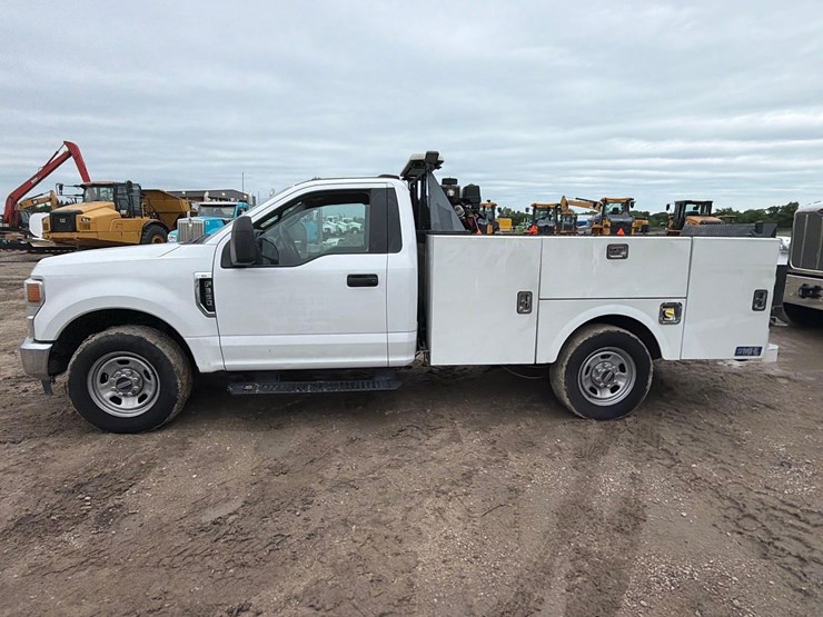 2021-ford-f350-image-1