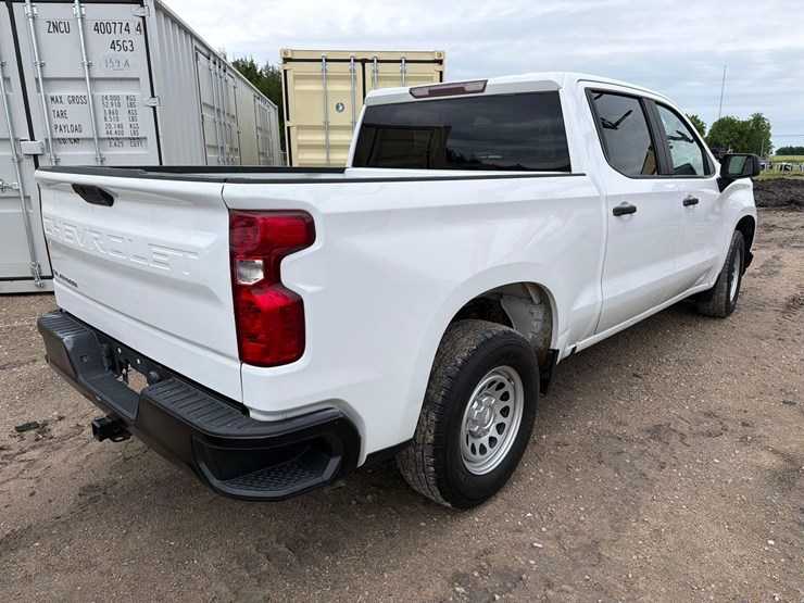 2019-chevrolet-1500-image-4