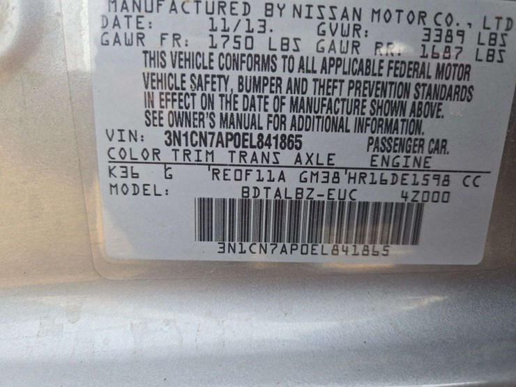 2014-nissan-versa-sv-sedan-4d-image-17
