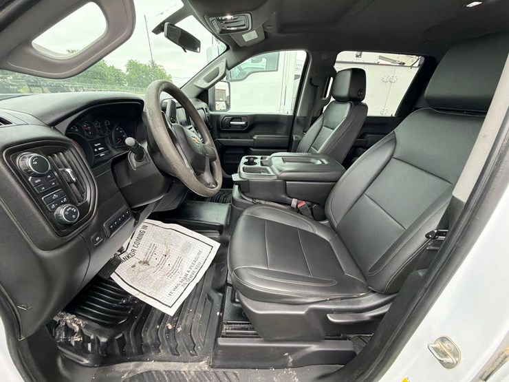 2020-chevrolet-2500-image-13