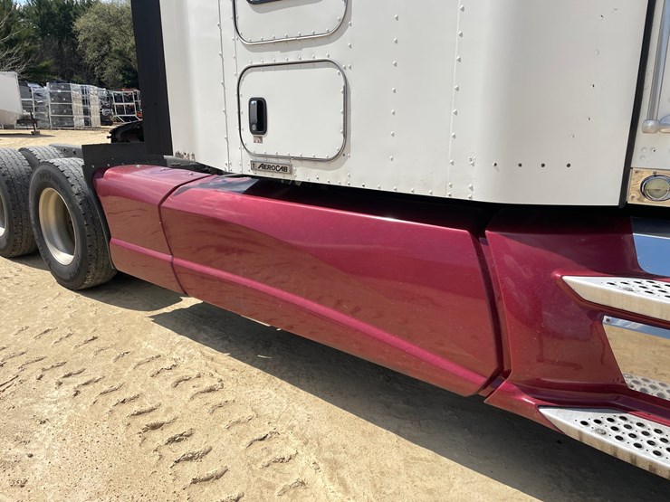 2013-kenworth-t660-image-26