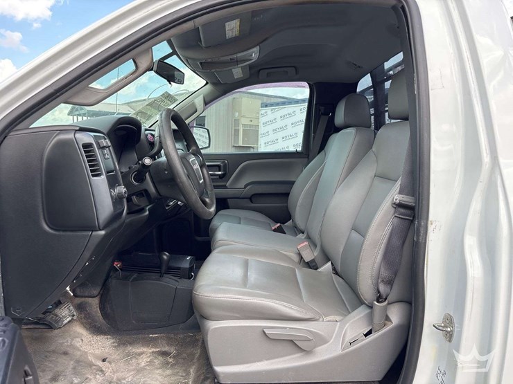 2018-gmc-sierra-2500hd-image-13