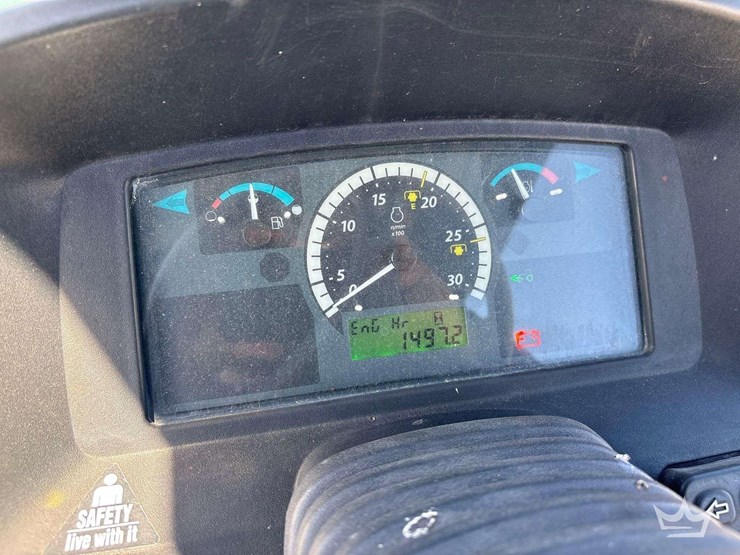 2016-john-deere-3039r-image-6