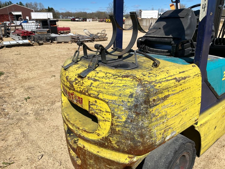 #308-•-komatsu-6,000-lbs,-propane-forklift-(non-moving)-image-14