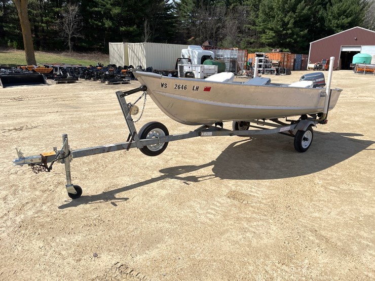 #2002-•-1979-14'-alumicraft-f7-boat-(sells-with-bill-of-sale-only)-image-1