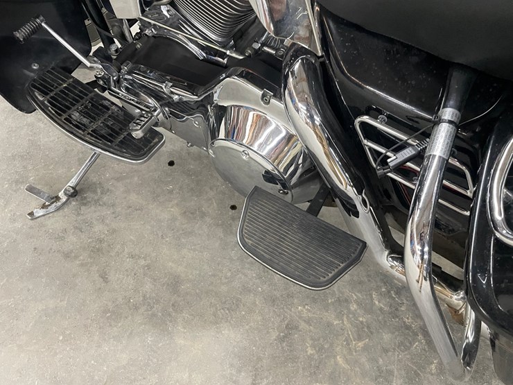 #210-•-2001-harley-davidson-ultra-classic-motorcycle-(has-wi-title)-image-53