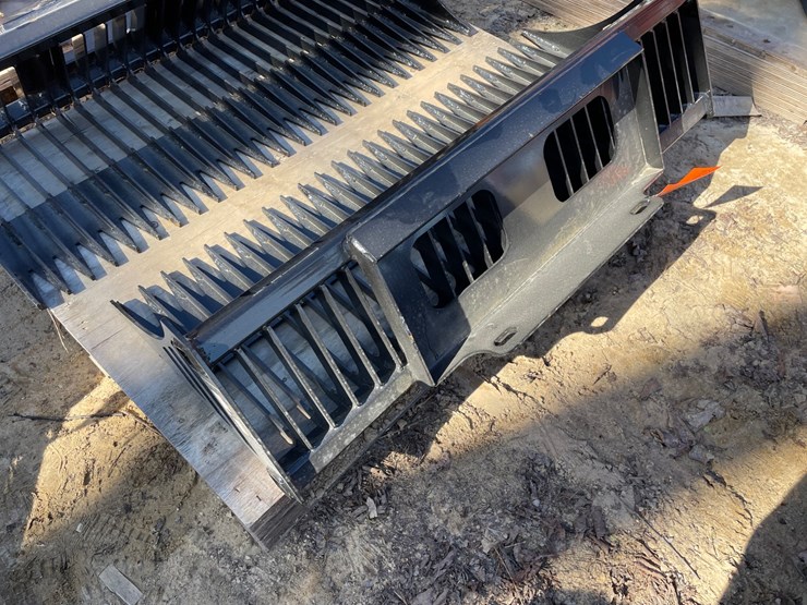 #2316-•-new-wolverine-42"-mini-skid-steer-skelton-bucket-image-4