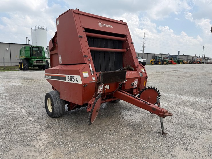 hesston-565a-image-9