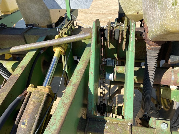 john-deere-7000-image-13