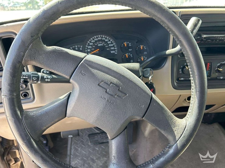 2004-chevrolet-silverado-1500-image-13