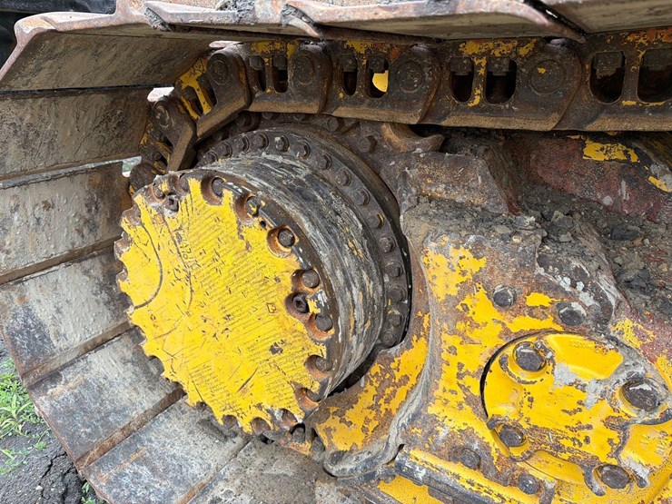 2020-komatsu-d61px-24-image-15