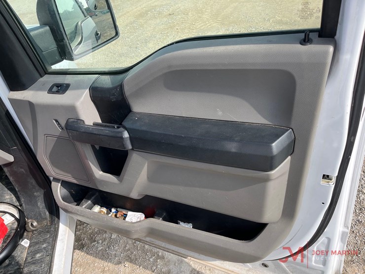 2017-ford-f150-xl-image-9