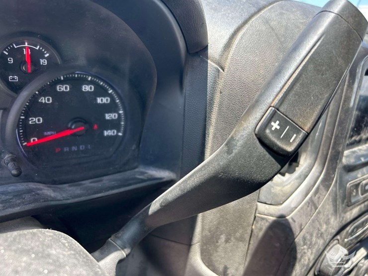 2022-chevrolet-silverado-1500-image-15