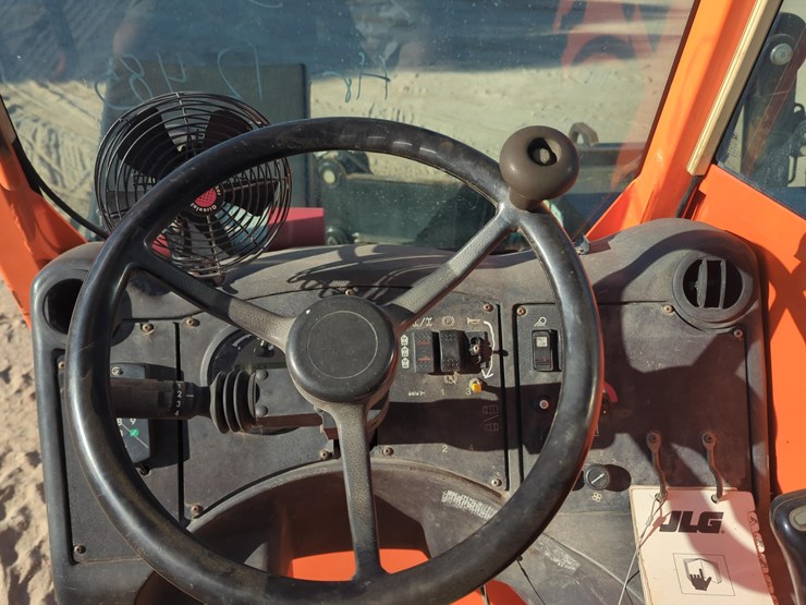 jlg-g12-55a-image-12