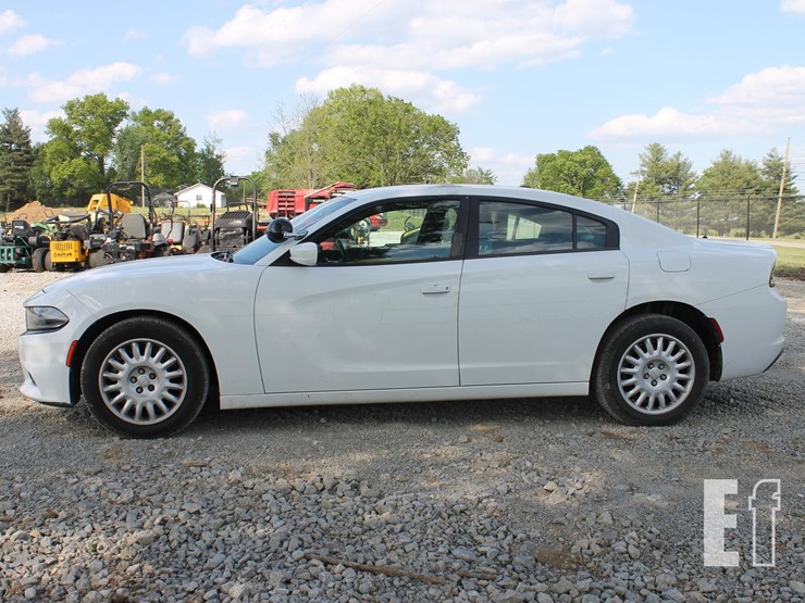 2018-dodge-charger-image-2