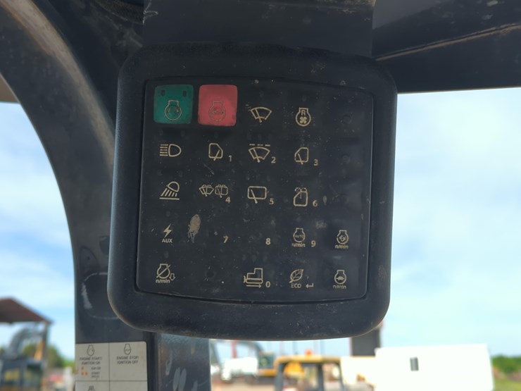 2022-deere-450-lt-image-19