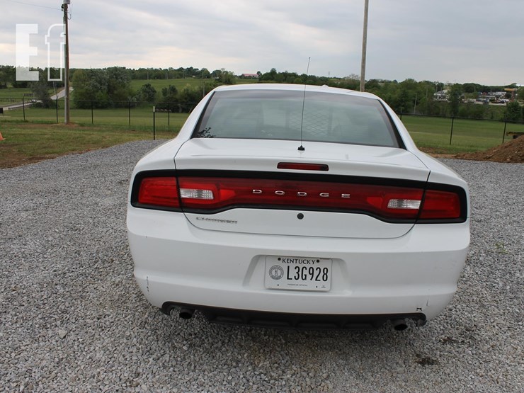 2014-dodge-charger-image-7