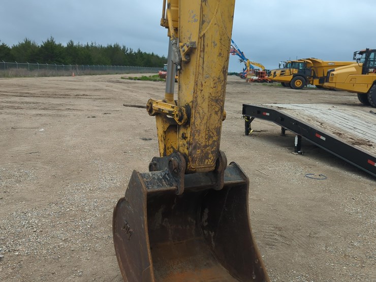 2023-kobelco-sk140sr-lc-7-image-6