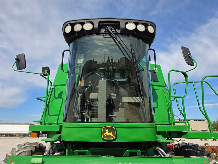 2006-john-deere-9560-sts-image-4