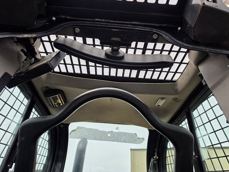 2018-new-holland-c245-image-8