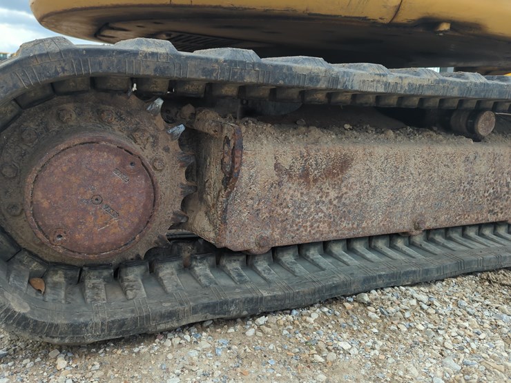 2015-caterpillar-305.5e2-image-12