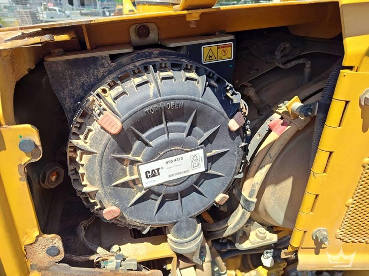 2019-caterpillar-d6n-lgp-image-10