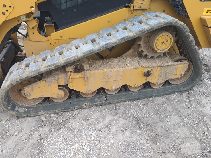 2020-caterpillar-299d3-image-6