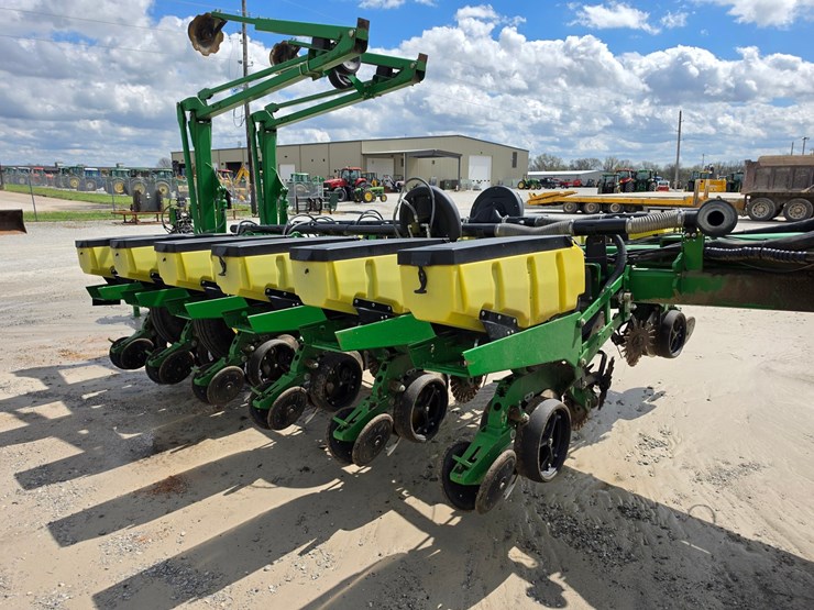 2007-john-deere-1770nt-image-12