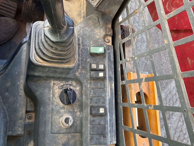2020-takeuchi-tl10v2-image-15