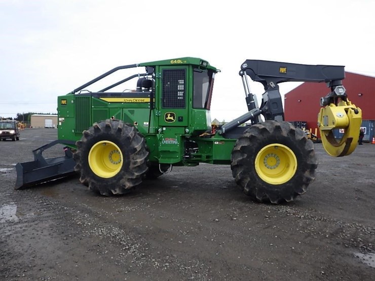 2022-deere-648l-image-8
