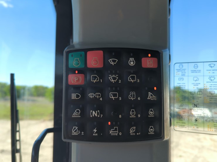 2022-deere-700l-xlt-image-20