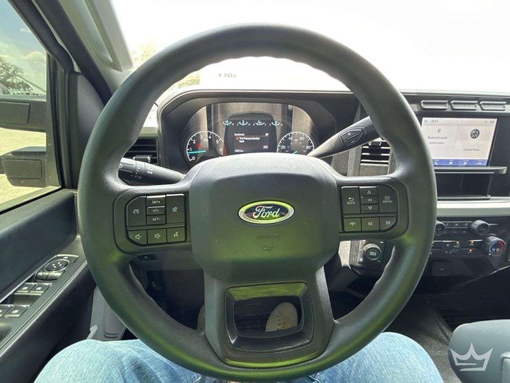 2023-ford-f250-image-13