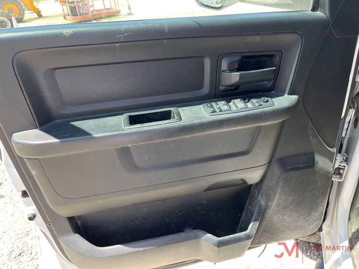 2020-dodge-ram-2500-image-11