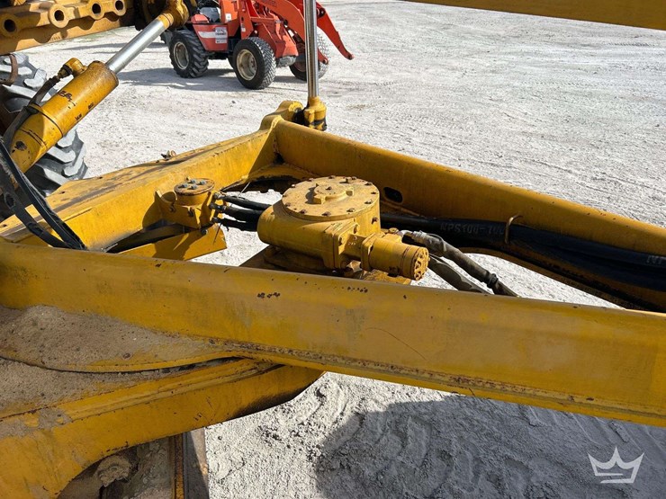 1992-deere-670b-image-14