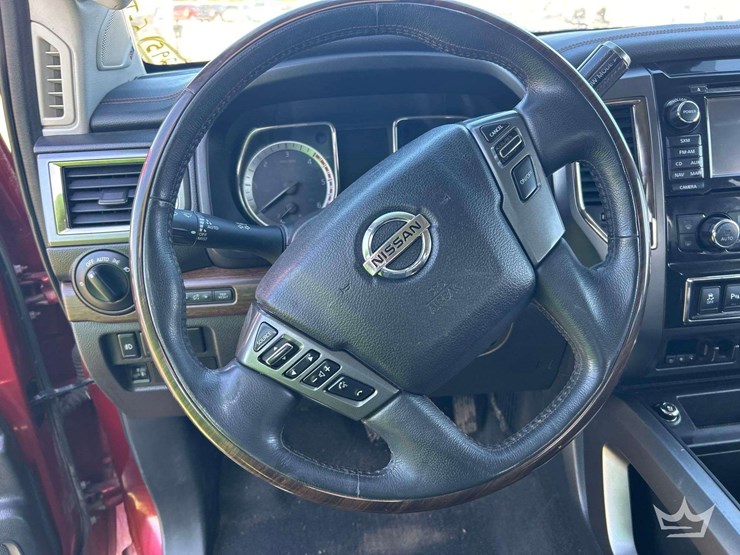2016-nissan-titan-image-18