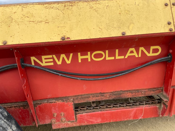 new-holland-165-image-36