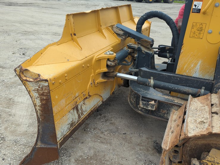 2022-deere-700l-xlt-image-6