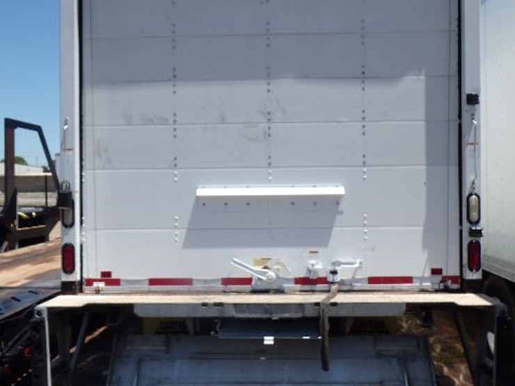 2017-international-durastar-4300-image-8