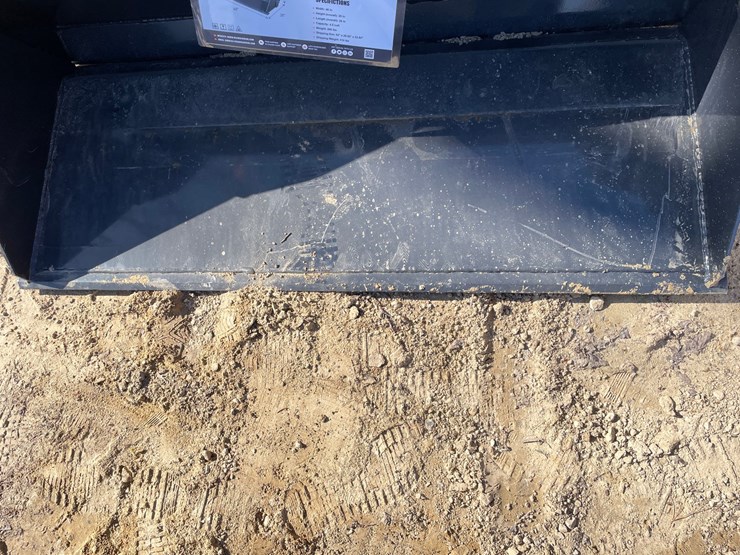#2318-•-new-wolverine-mini-skid-steer-combination-bucket-image-7
