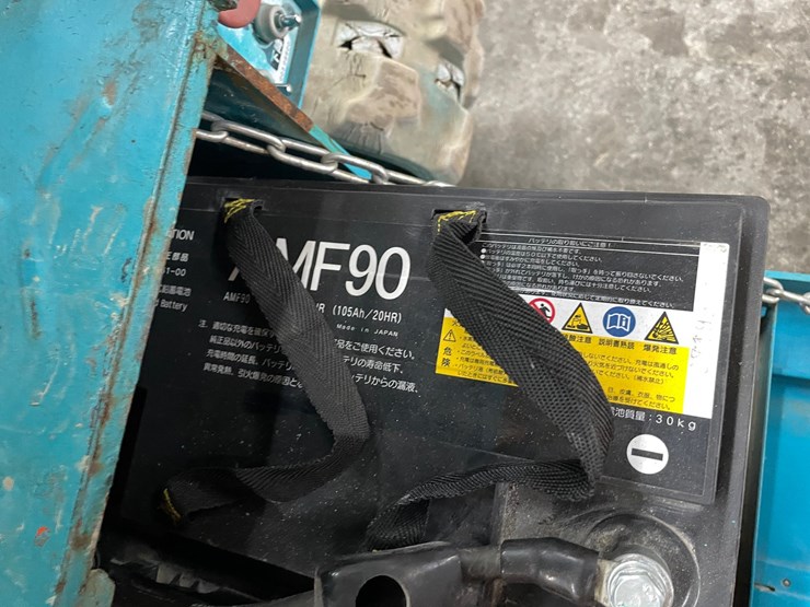 #304-•-2012-airman-encl040-track-drive-scissor-lift-image-22