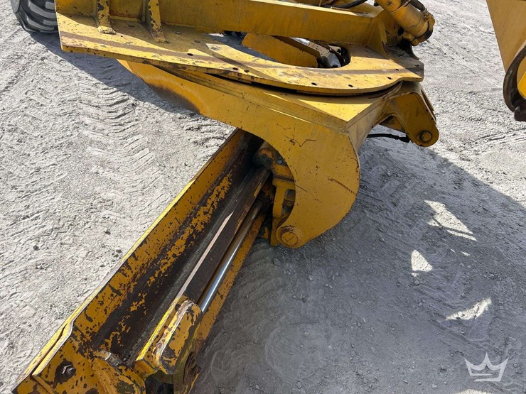 1992-deere-670b-image-23