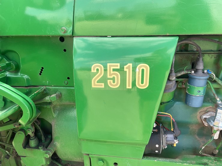 john-deere-2510-image-11