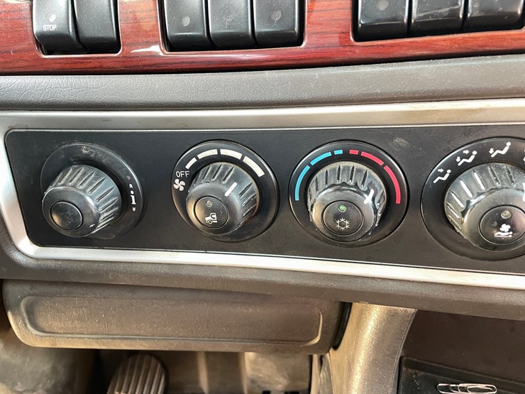 2008-kenworth-t660-image-59