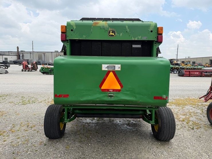 2006-john-deere-567-image-7