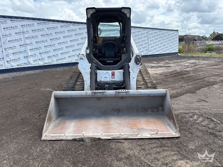 2021-bobcat-t740-image-11