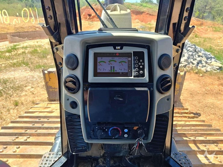 2019-caterpillar-d6n-lgp-image-39