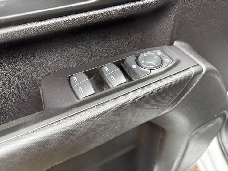 2020-chevrolet-2500-image-17