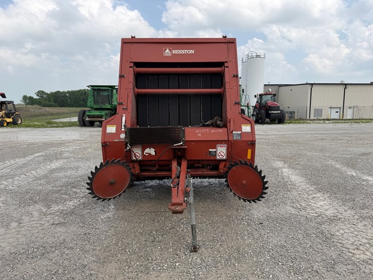 hesston-565a-image-2